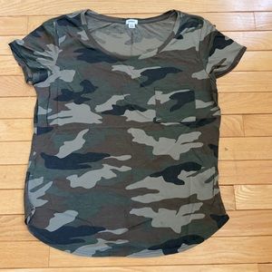 Garage camouflage pocket t-shirt size medium